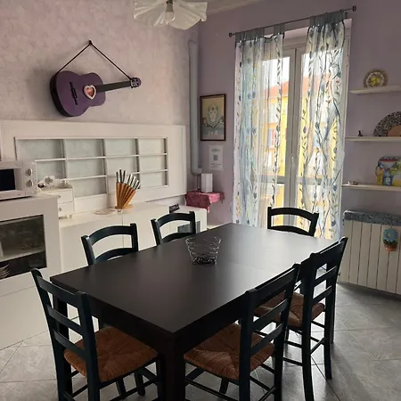 Guesthost - Sinergie Creative Appartamento Alessandria