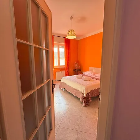 Guesthost - Sinergie Creative Appartamento Alessandria