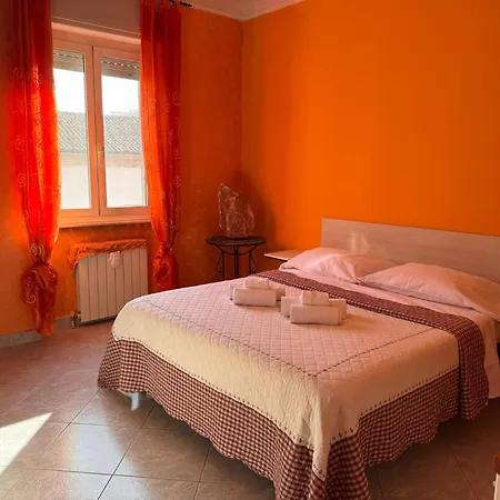 Guesthost - Sinergie Creative Appartamento Alessandria